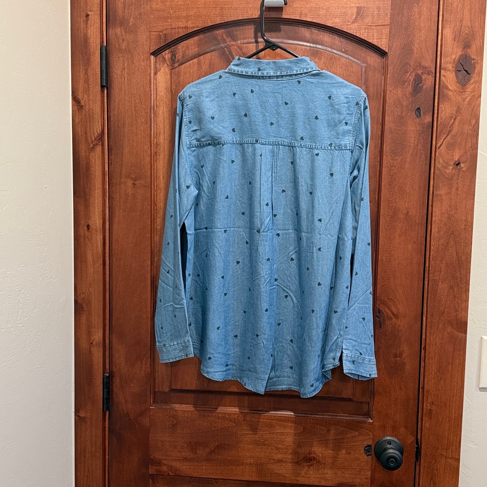 beachlunchlounge Denim Blue Button Down Shirt - Picture 7 of 7